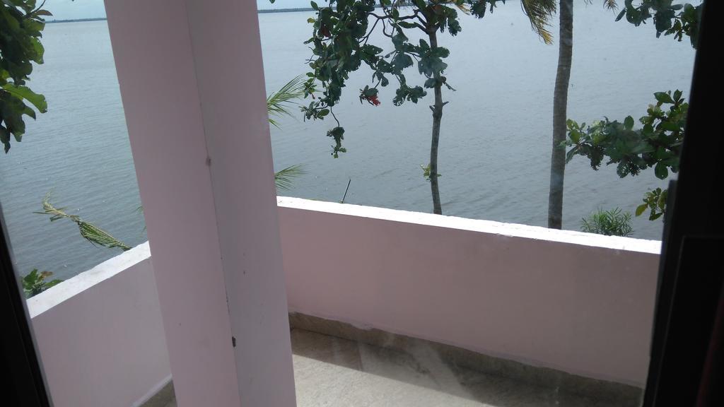 Orchid Lake View Homestay Alappuzha Экстерьер фото