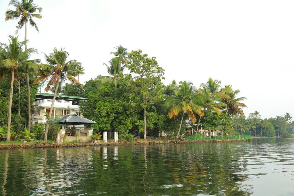 Orchid Lake View Homestay Alappuzha Экстерьер фото