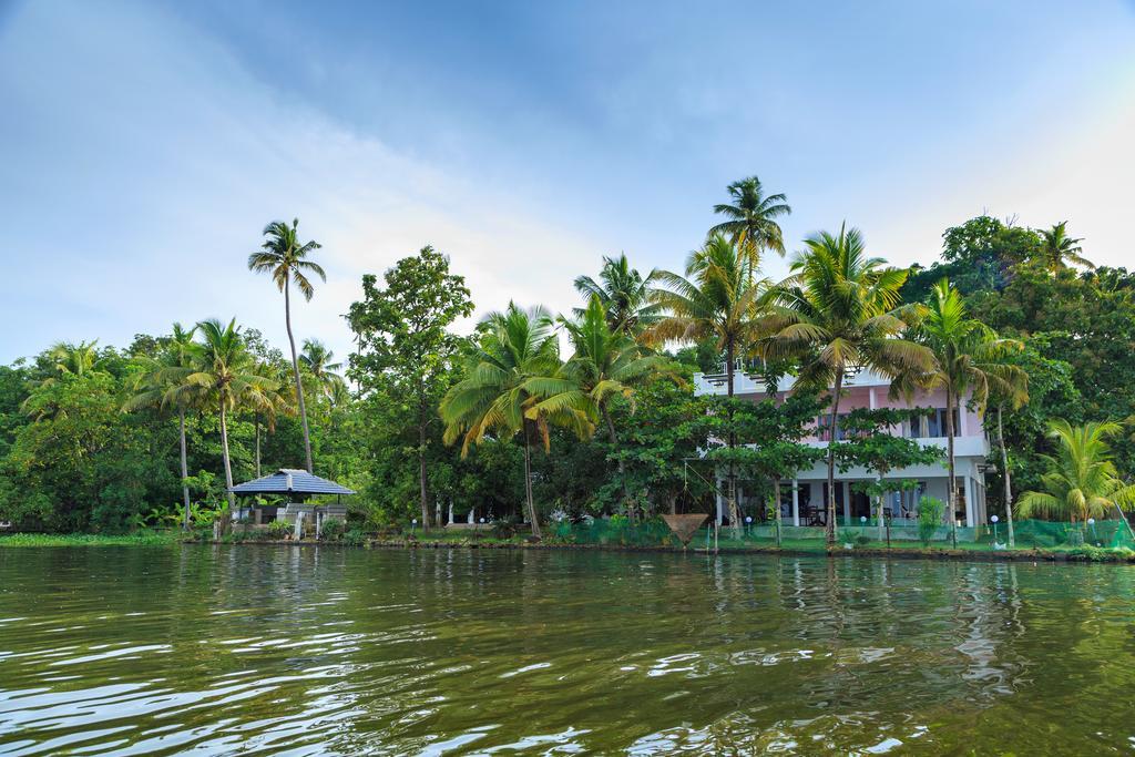 Orchid Lake View Homestay Alappuzha Экстерьер фото
