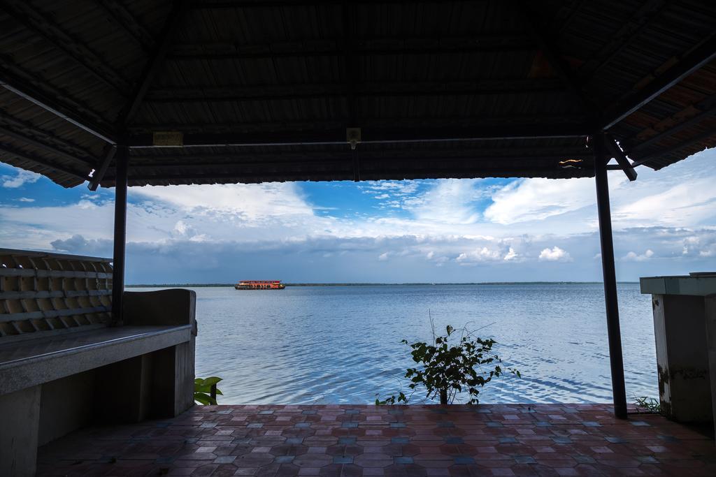 Orchid Lake View Homestay Alappuzha Экстерьер фото