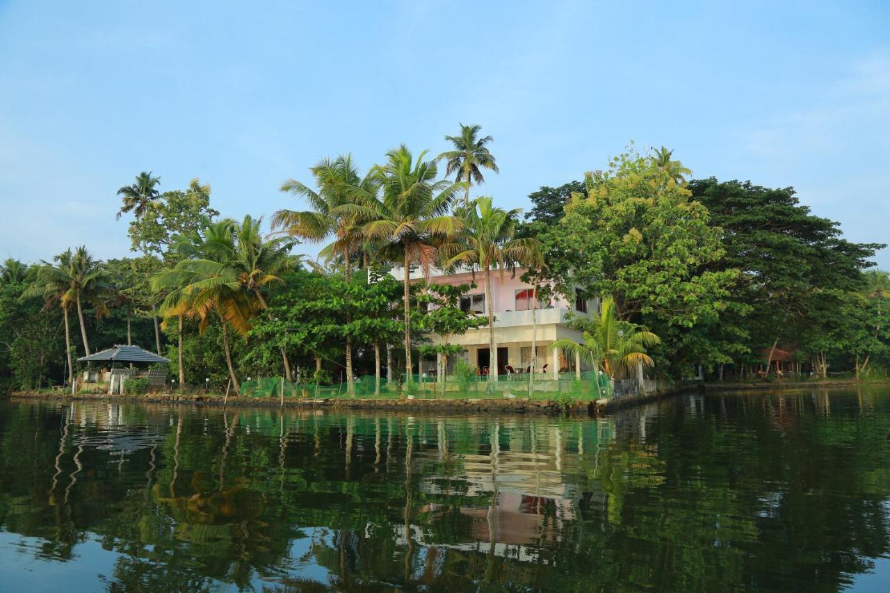 Orchid Lake View Homestay Alappuzha Экстерьер фото