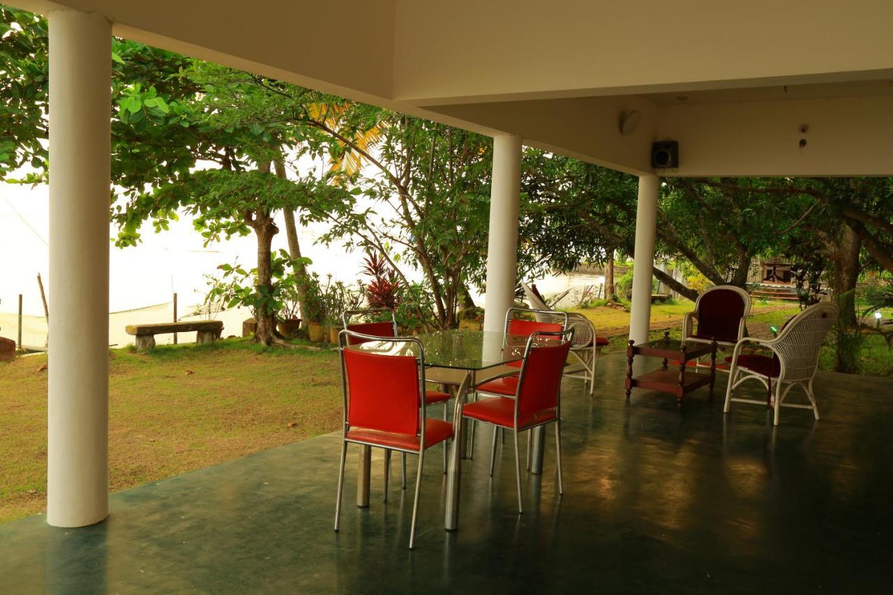 Orchid Lake View Homestay Alappuzha Экстерьер фото