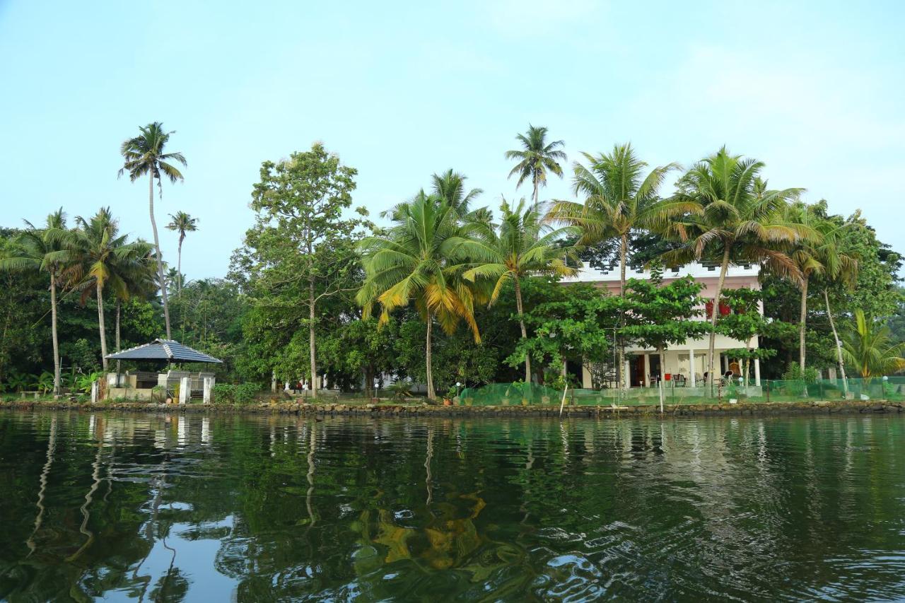 Orchid Lake View Homestay Alappuzha Экстерьер фото